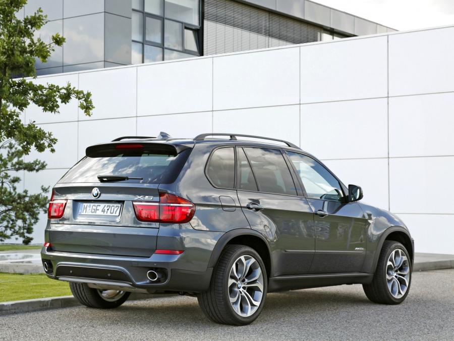  BMW X5 xDrive 3.0d 2011 года  (фото 6 из 15)